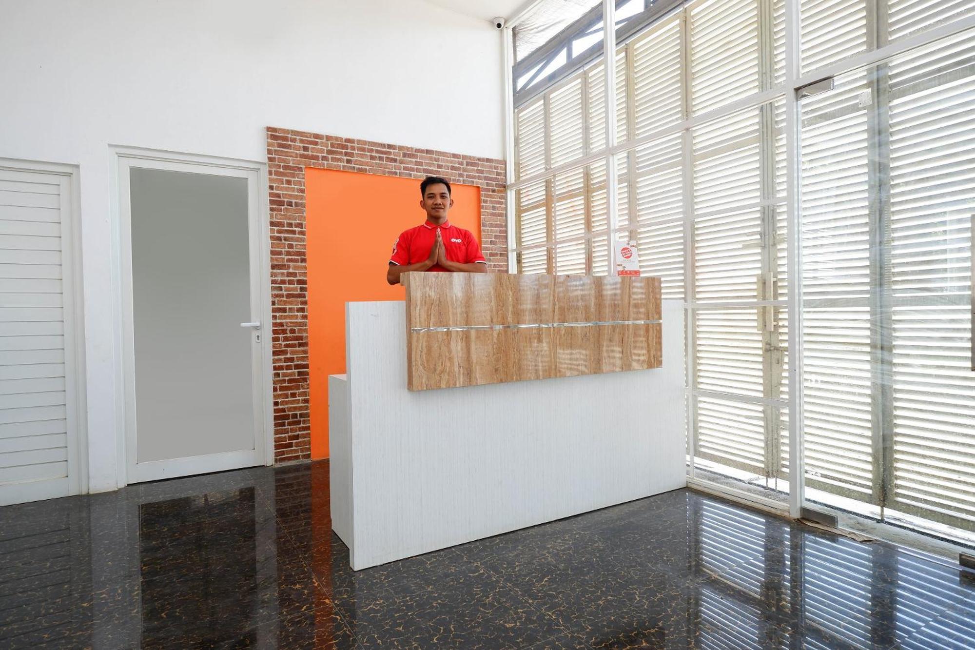 โอโย 1250 อุนตา เรสซิเดนซ์ Hotel เซอมารัง ภายนอก รูปภาพ