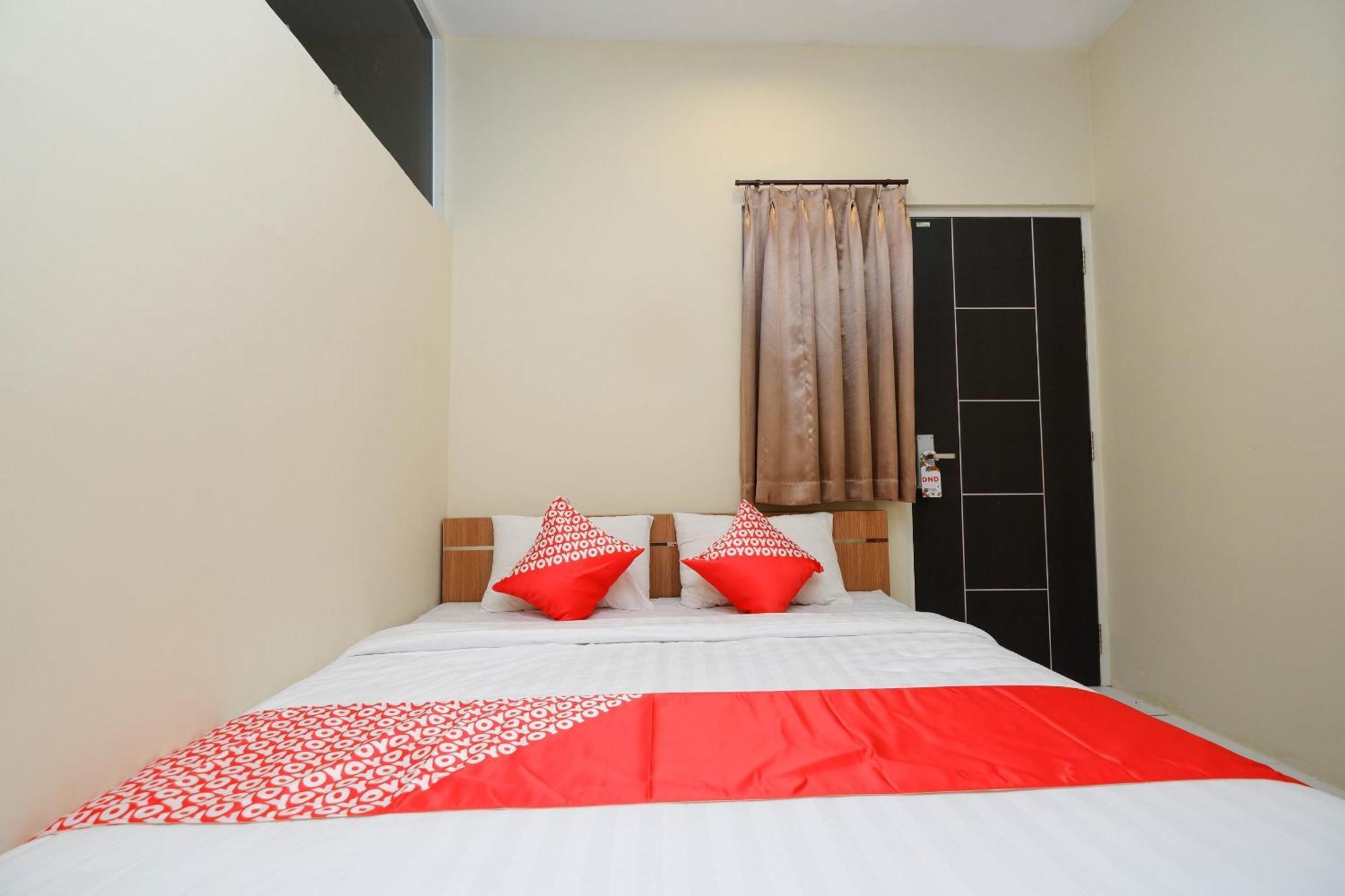 โอโย 1250 อุนตา เรสซิเดนซ์ Hotel เซอมารัง ภายนอก รูปภาพ
