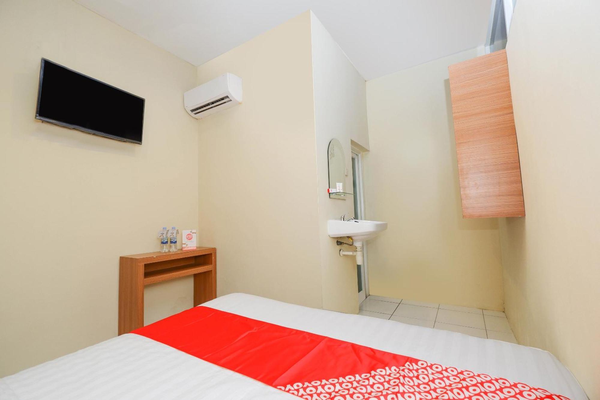 โอโย 1250 อุนตา เรสซิเดนซ์ Hotel เซอมารัง ภายนอก รูปภาพ