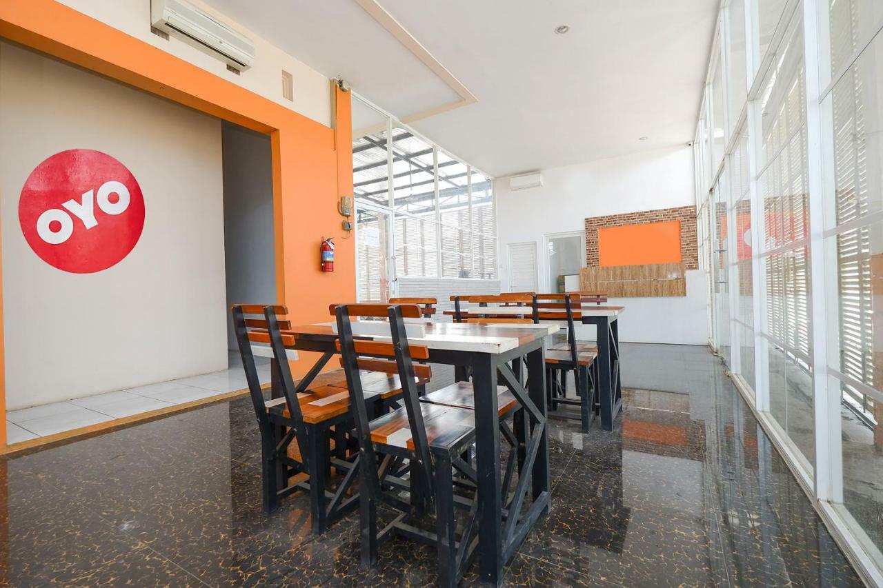 โอโย 1250 อุนตา เรสซิเดนซ์ Hotel เซอมารัง ภายนอก รูปภาพ